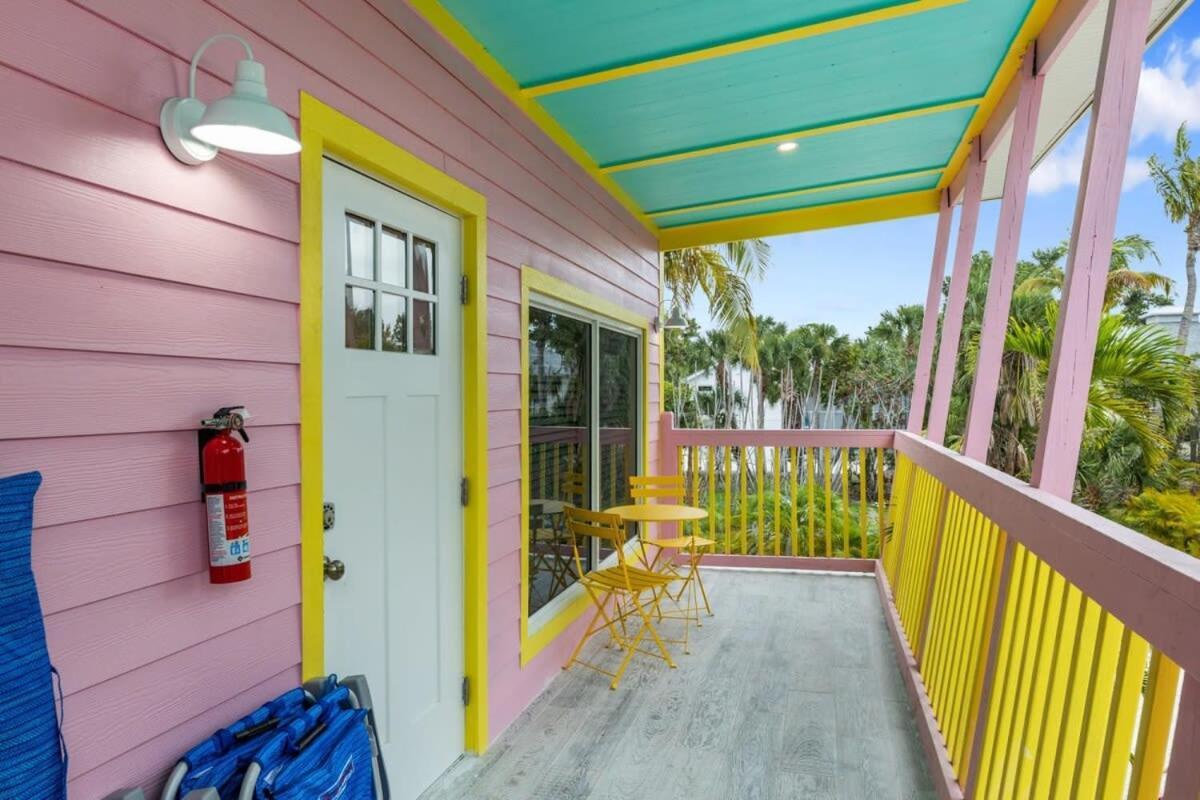Charming Suite With Balcony And Bikes In Historic Sandpiper Inn Sanibel Εξωτερικό φωτογραφία