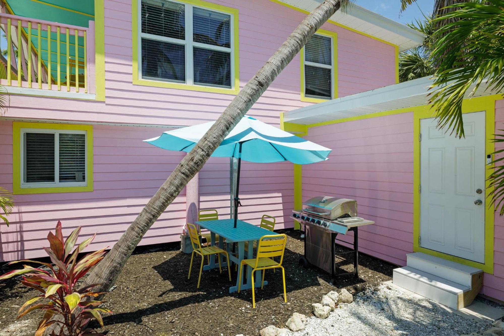 Charming Suite With Balcony And Bikes In Historic Sandpiper Inn Sanibel Εξωτερικό φωτογραφία